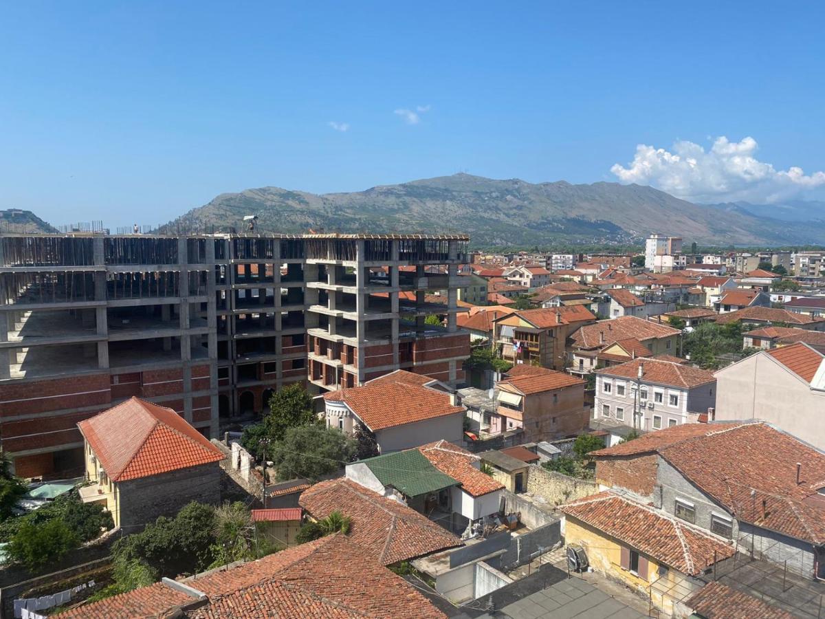Center Of Shkodra Apartment Buitenkant foto